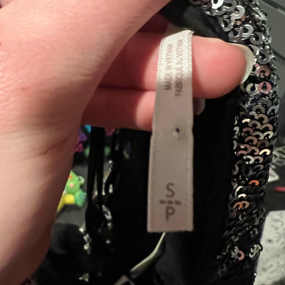sequin halter top - Picture 3 of 3